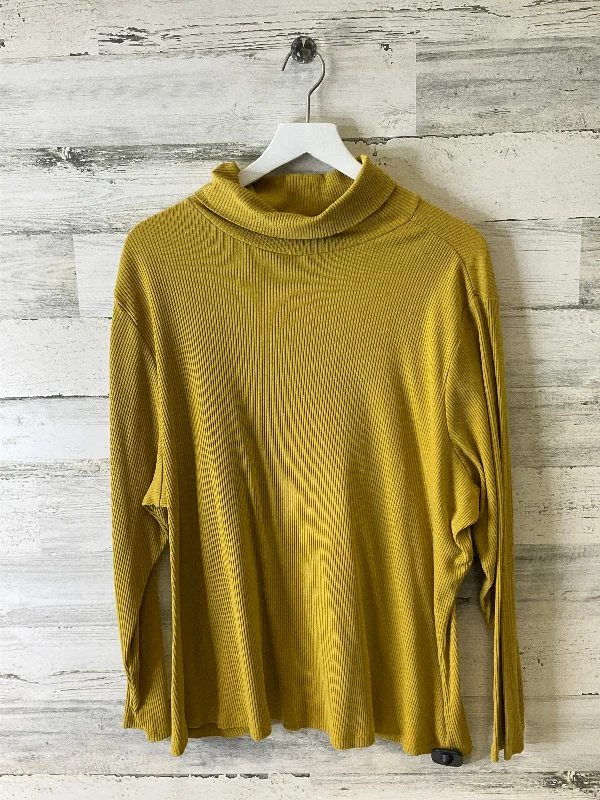 Top Long Sleeve By Old Navy In Gold, Size: 4x