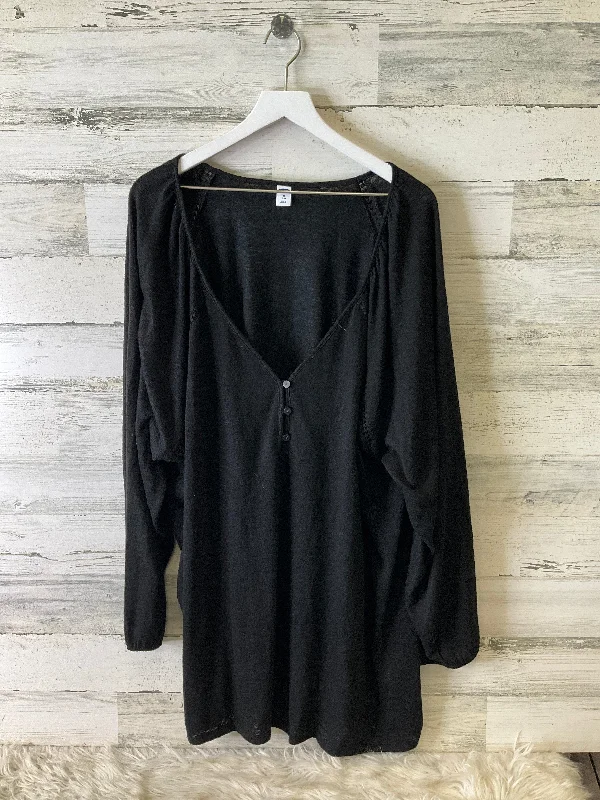 Top Long Sleeve By Old Navy In Black, Size: 4x