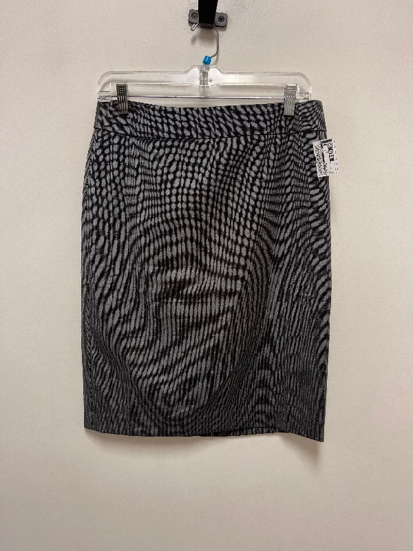 Skirt Midi By Ann Taylor In Grey, Size: 6