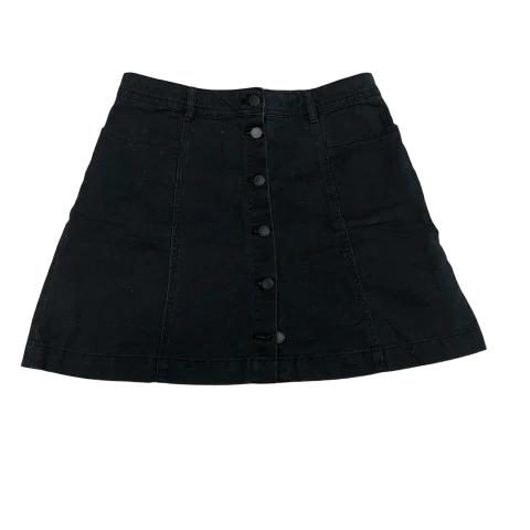 Skirt Mini & Short By Divided In Black, Size: 8